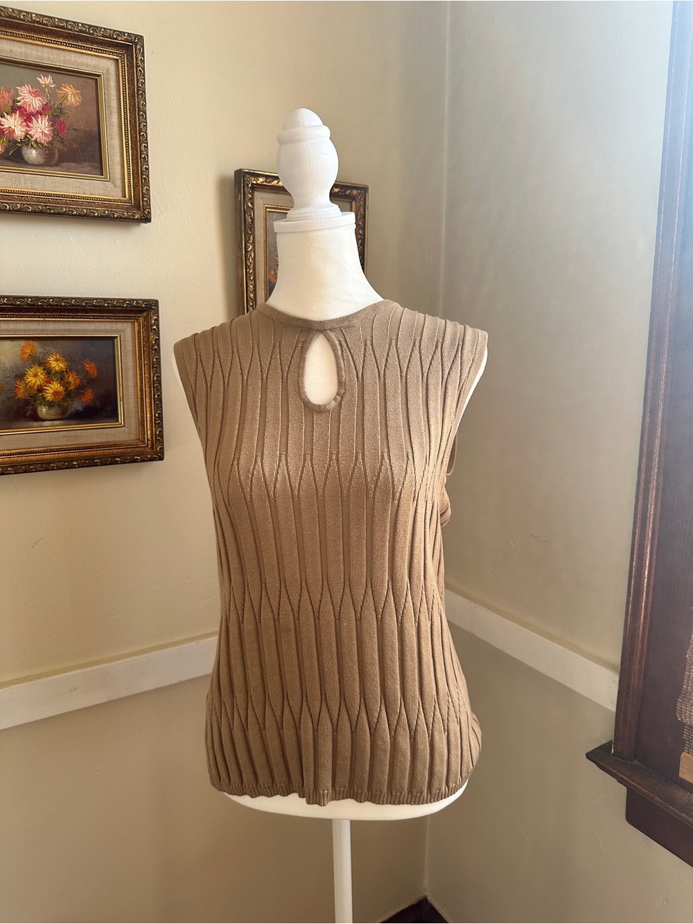 Silk Blend Keyhole Vintage Knit Sleeveless Tank Top in Tan